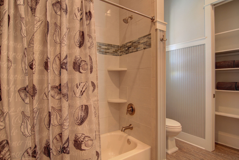 Bathroom 4, Cajun Cottage 108 BE, Nueces