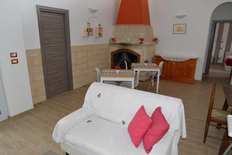 Others 3, B&B Lara Santola, Bari