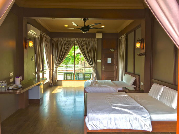Bedroom 13