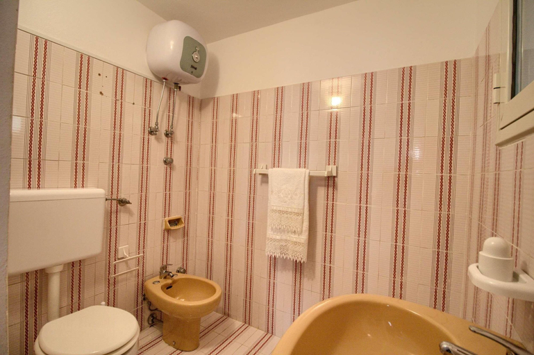 Bathroom 4, Le tre Serene, Typical House c Pescoluse Beach, Lecce