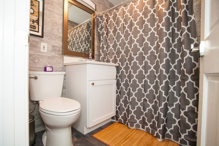 Bathroom 3, Boston Back Bay Brand New Condo Sleeps 8, Boston