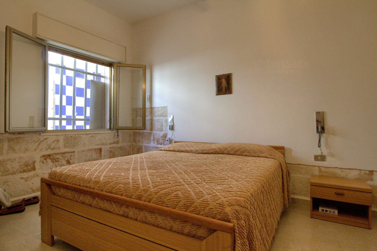 Bedroom 4, La Chioggia Fronte Spiaggia Specchiarica, Taranto