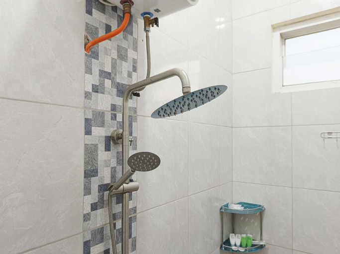 Bathroom 7