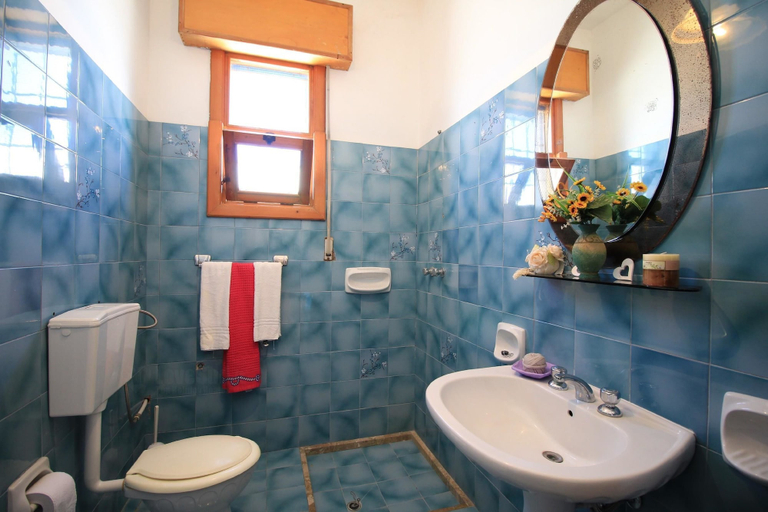 Bathroom 4, Lucia Spiaggia a due Passi, Taranto