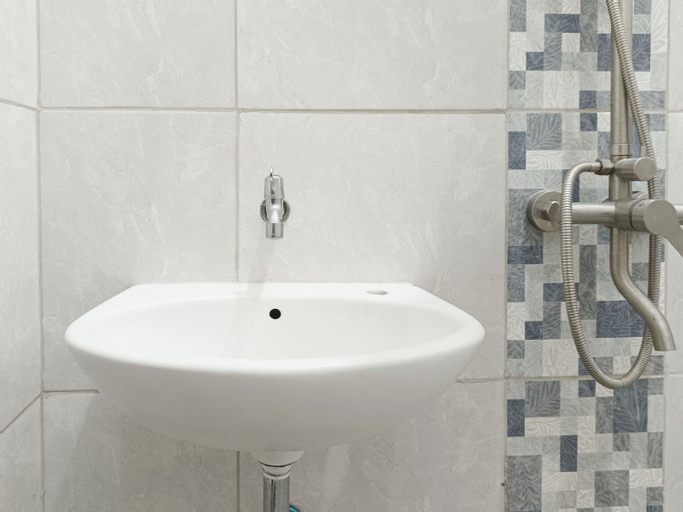 Bathroom 6