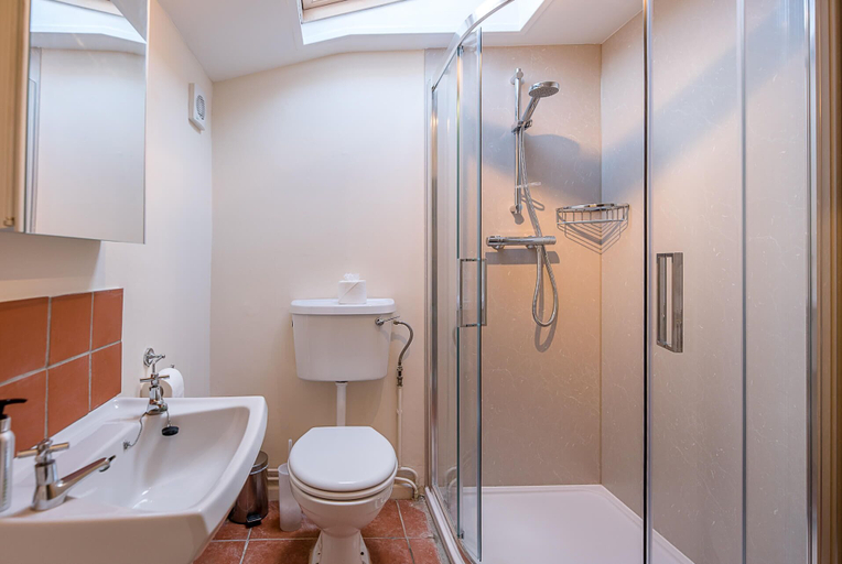 Bathroom 4, Lovely South-facing Garden, Close to Beach, Aldeburgh, Suffolk
