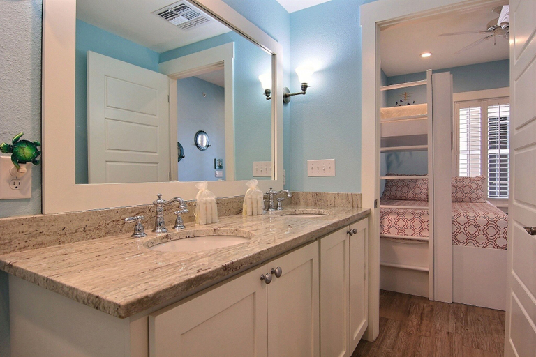 Bathroom 4, Coral Sunset TC 2205, Nueces