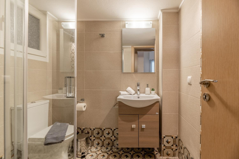 Bathroom 3, Ports Crossroad C, Attica