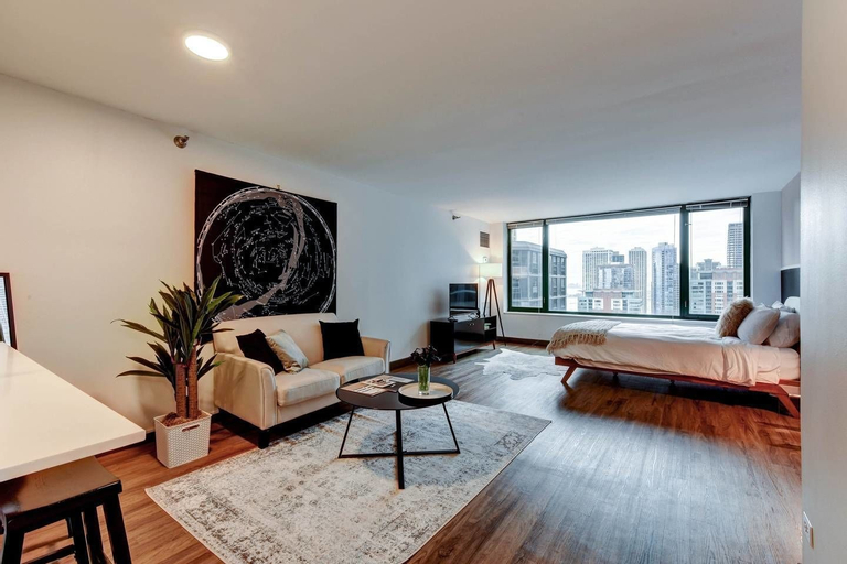 The Stratus - Vibrant Studio in Heart of Downtown, Cook