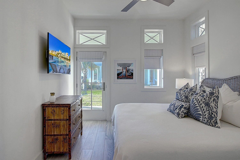 Bedroom 3, Sea Salt 235 HL, Nueces