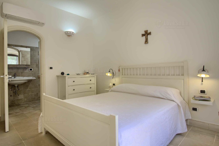 Bedroom 3, Stone House Li Turchi, Lecce