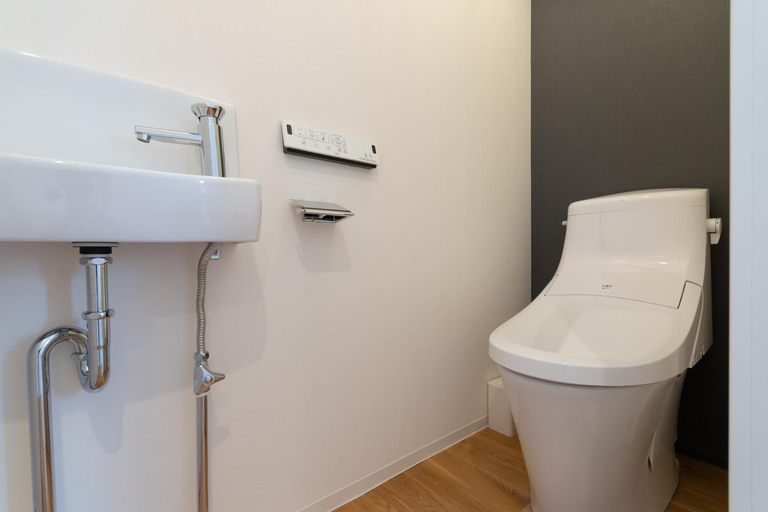 Bathroom 5, ROKU by H2 Life , Kutchan