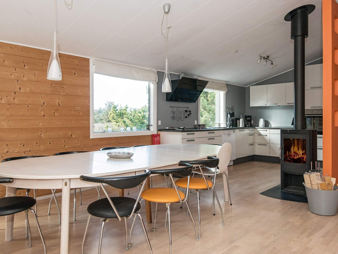 Others 4, Spacious Cottage in Harboøre With Sauna, Lemvig