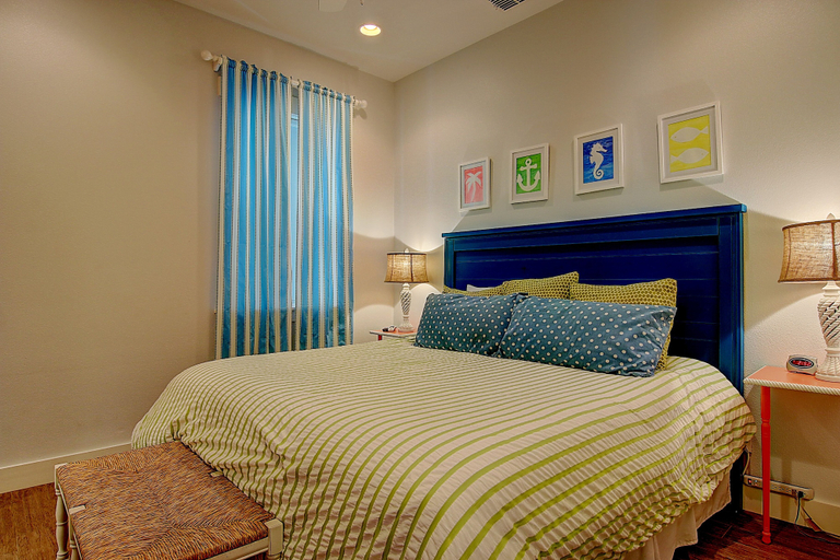 Bedroom 3, Suits Us 231 BE, Nueces