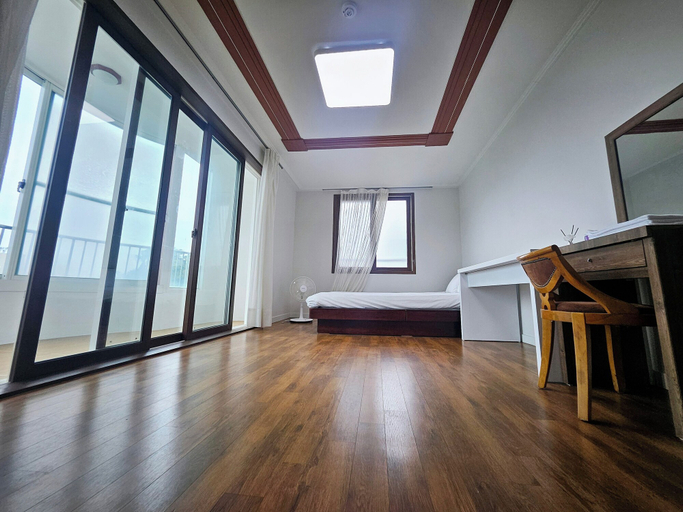 Room 5, jeju oceanvill, Jeju