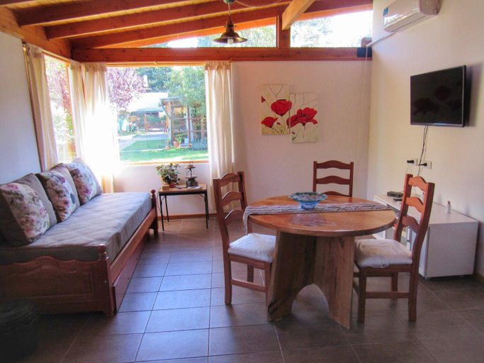 Others 3, Cabana Accesible Ipua, Cushamen