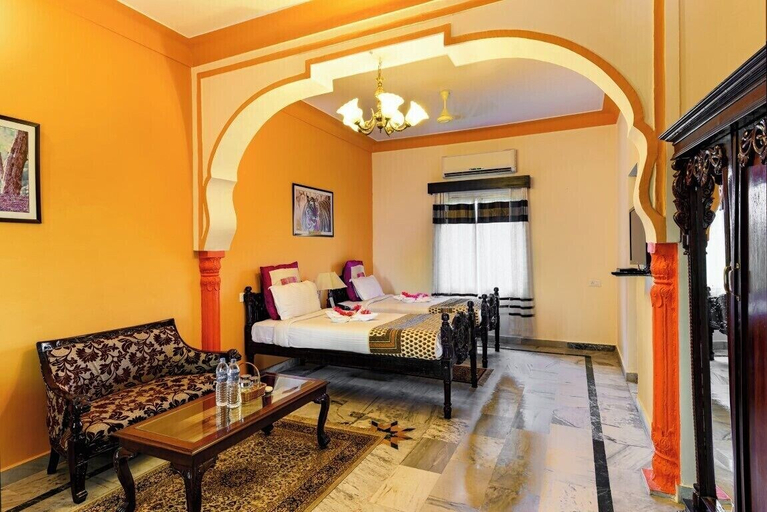 Room 4, Rajmahal The Palace, Tikamgarh