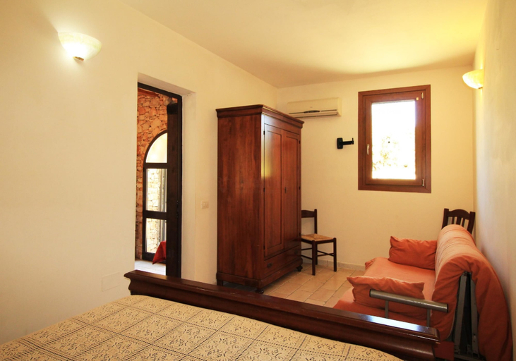 Others 4, Piperita Lovely Trullo, Lecce