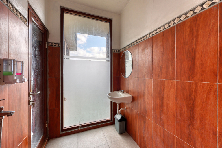 Bathroom 3