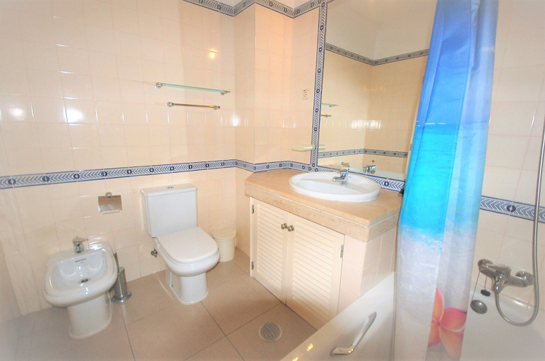 Bathroom 4, Brisa Mar em Vilamoura T2, Loulé