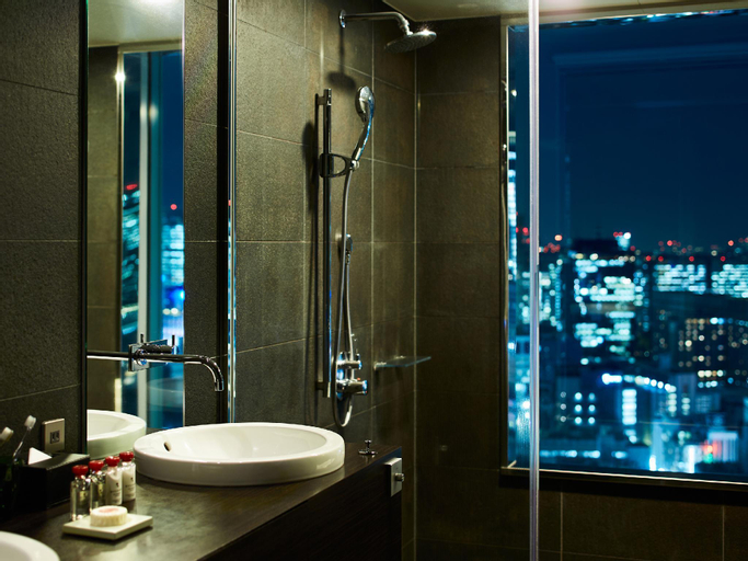 Bathroom 7