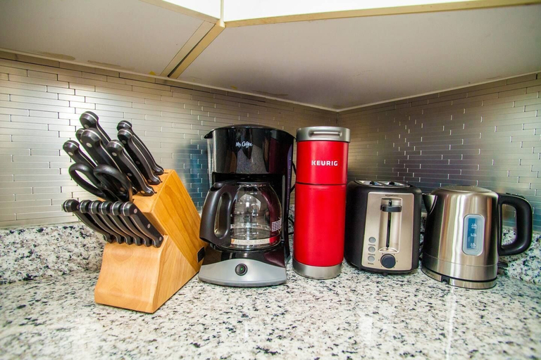 Others 4, Boston Back Bay Brand New Condo Sleeps 8, Boston