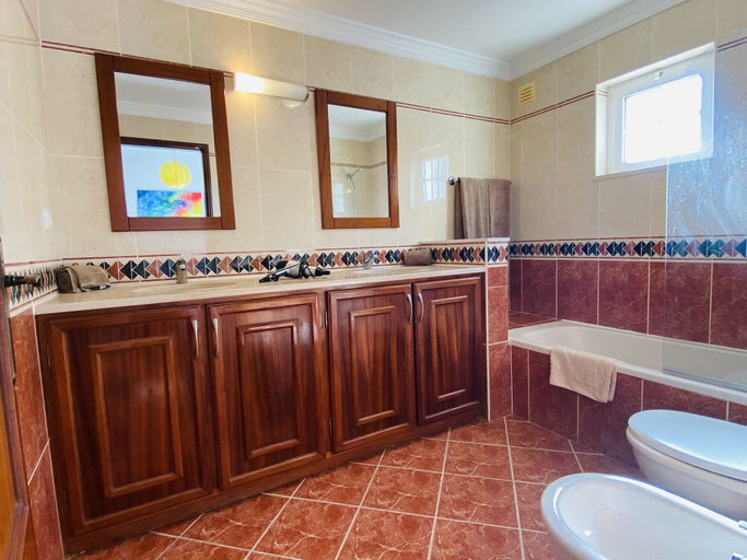 Bathroom 4, Rafael CIP, Albufeira