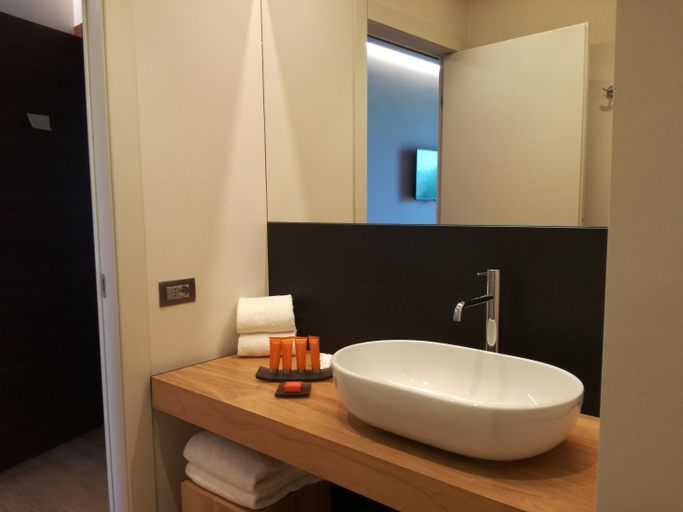 Others 5, Relais Le Rocche, Cuneo
