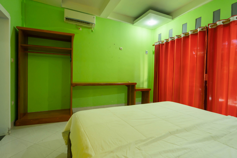 Bedroom 12