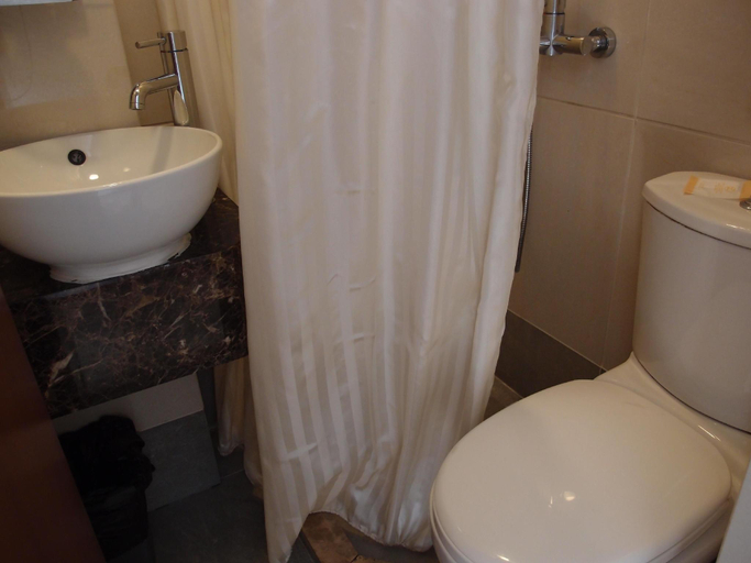 Bathroom 4