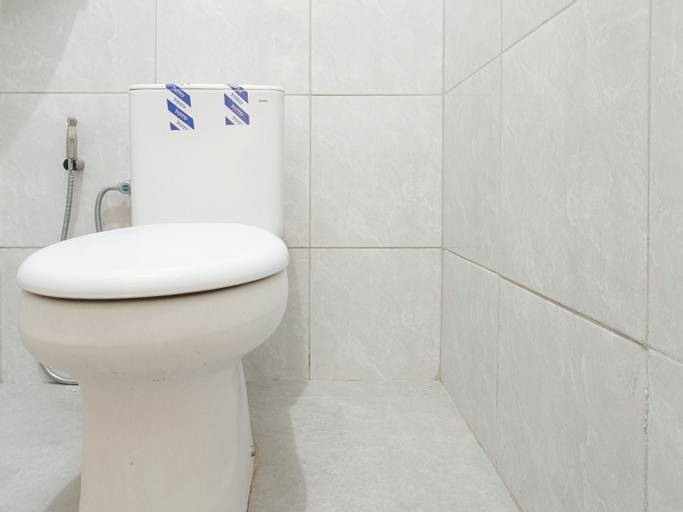 Bathroom 10