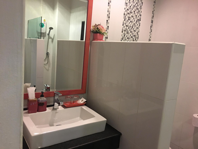 Bathroom 5