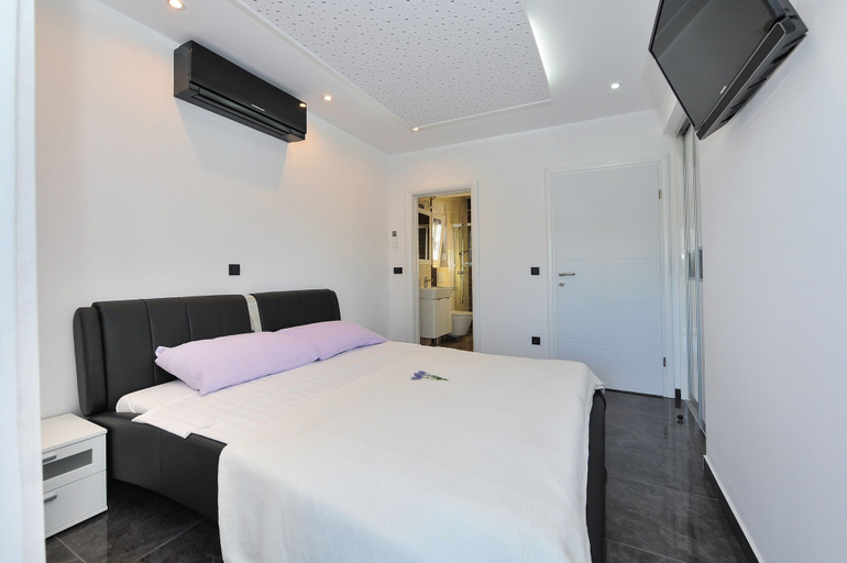 Bedroom 3, Villa Lily, Privlaka