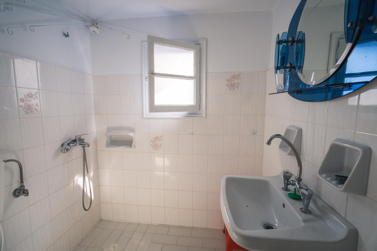 Bathroom 5, GIAMAKI APARTMENTS, South Aegean