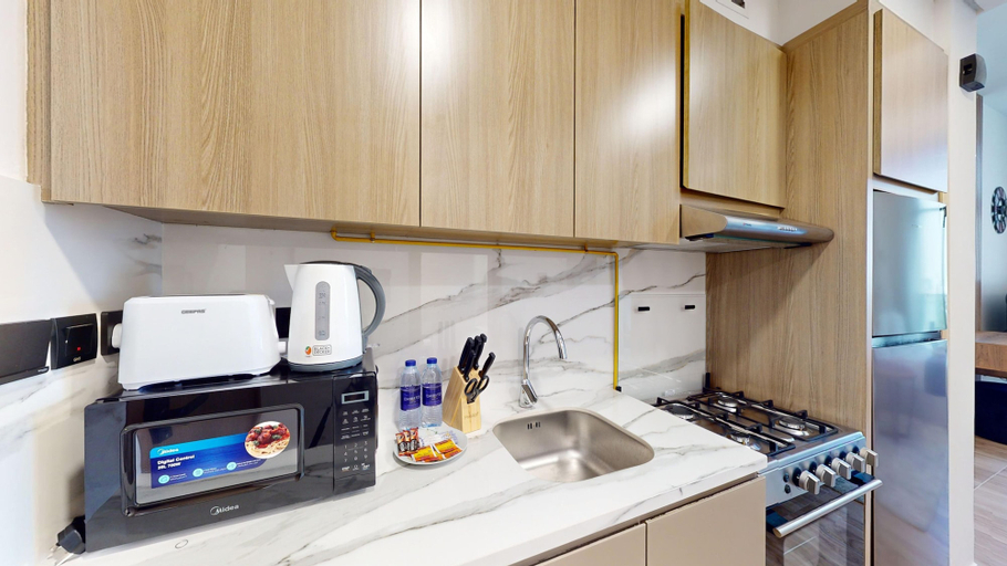Room 3, Al Barsha South - Dubai Studio City - Celia 422, Dubai