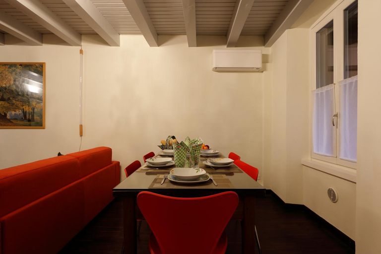 Others 2, HOUSE 41, nuovo in borgo storico, Bergamo