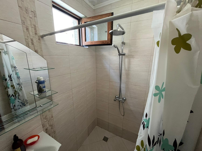 Others 4, Izgrev Sarafovo, Burgas
