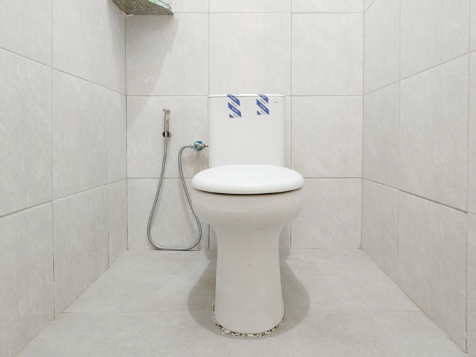 Bathroom 11