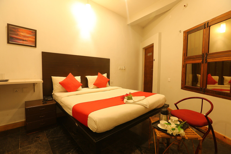 Bedroom 2, Le Apex, Viluppuram