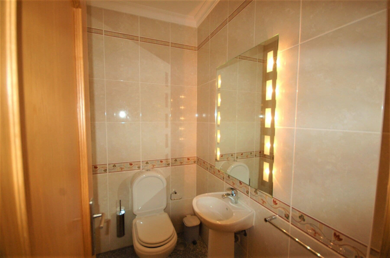 Bathroom 3, Gisela 8 em Vilamoura T2, Loulé