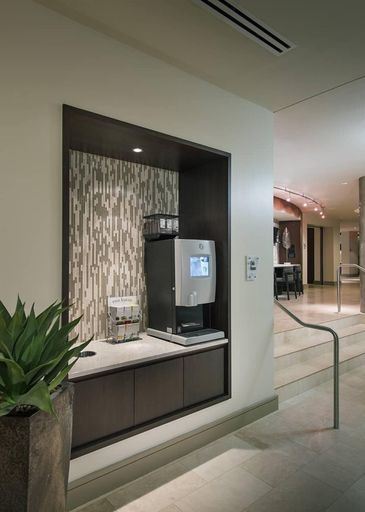 Others 4, Luxurious Studio in the Seaport District, Boston