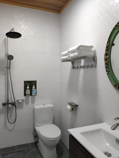 Bathroom 4, Teacher Cai Homeestay, Pingtung