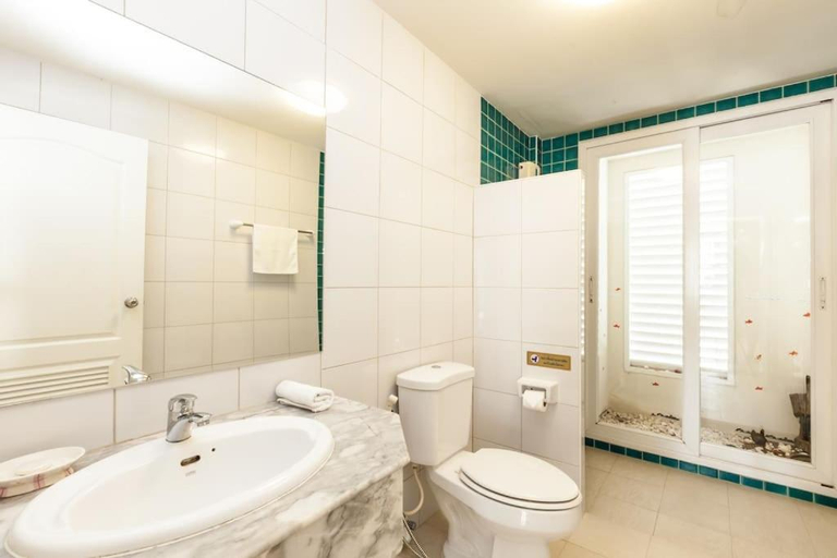 Bathroom 4, Baan Talay Samran 4Bedrooms Beach Villa w 3pools , Cha-Am