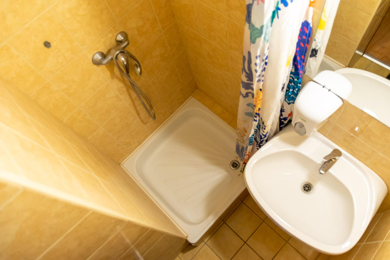 Bathroom 3, Lima Pub and Hostel-NEW, Győr