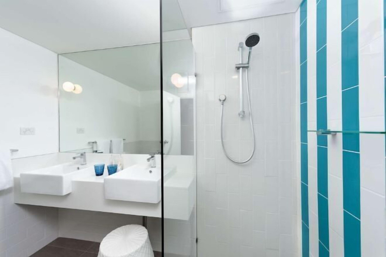 Bathroom 16