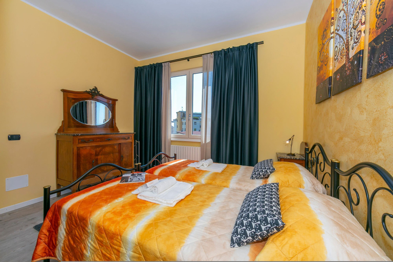 Room 2, La Maison Fleurie Appartamento Giglio, Brescia