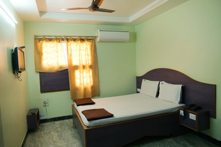 Others 5, Hotel Vijay, Coimbatore