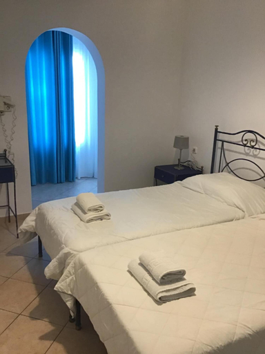Bedroom 2, Hotel Lignos, South Aegean