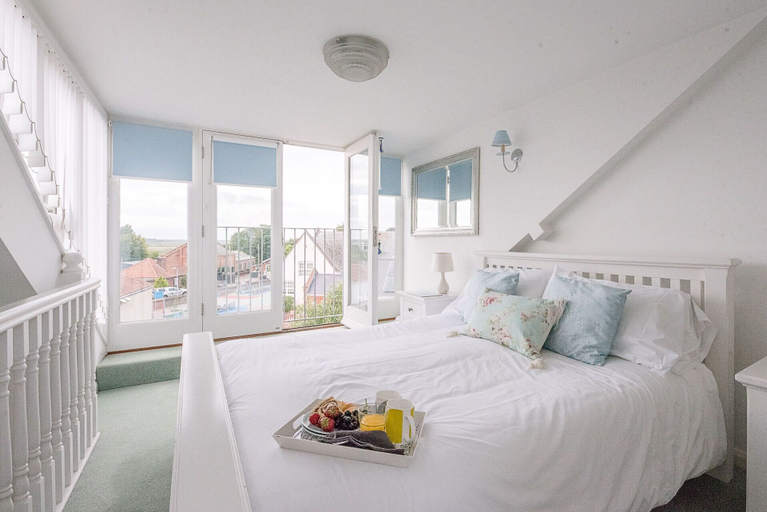 Bedroom 2, Longshore, Aldeburgh, Suffolk
