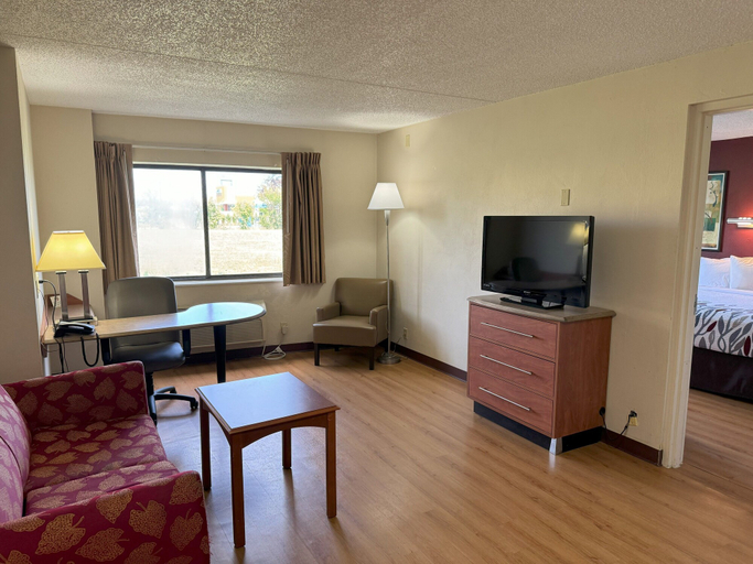 Others 5, Sycamore Suites, Lorain